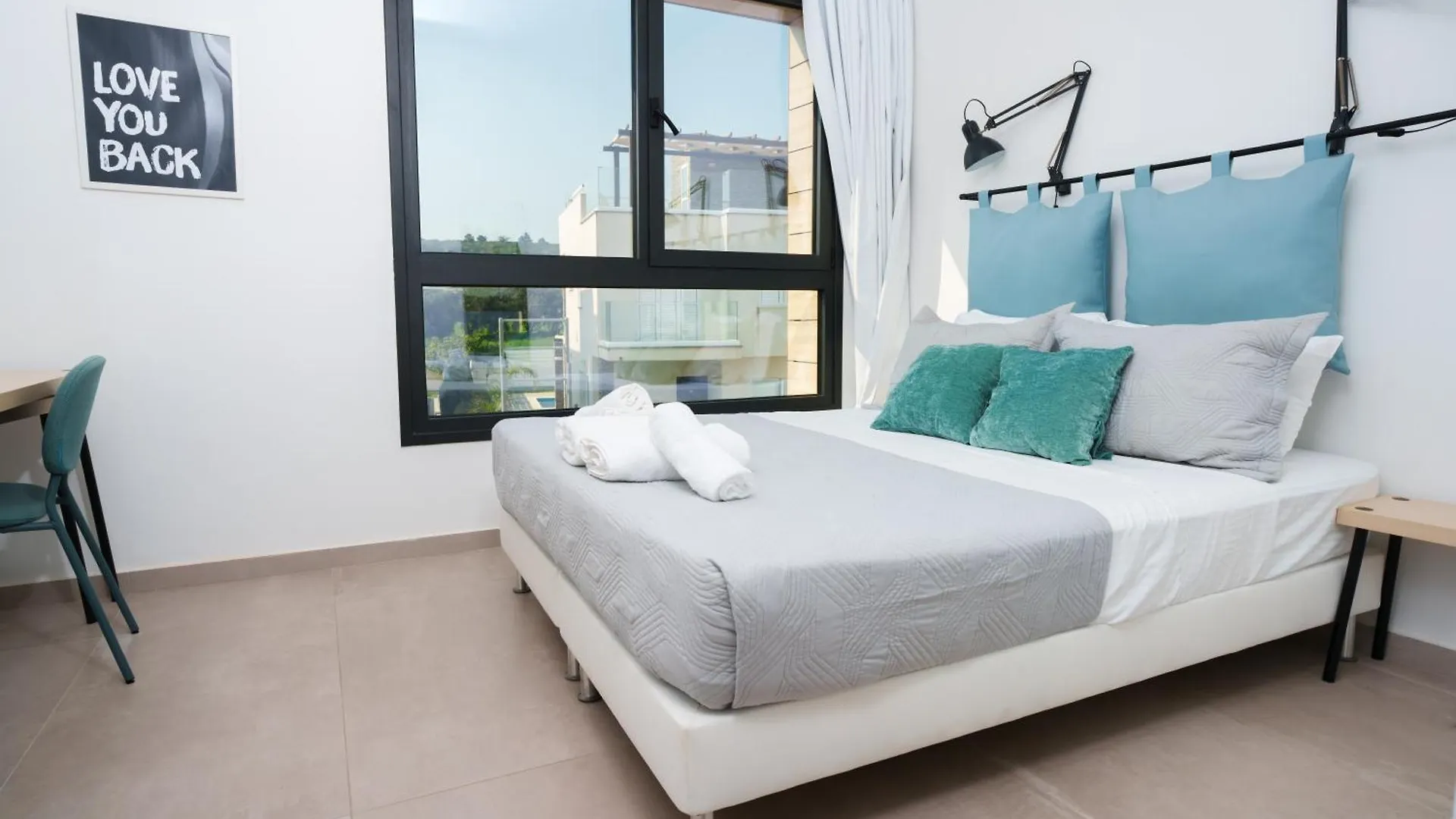 Wealthystays 2Br Retreat , 5Min Walk To Beach Protaras