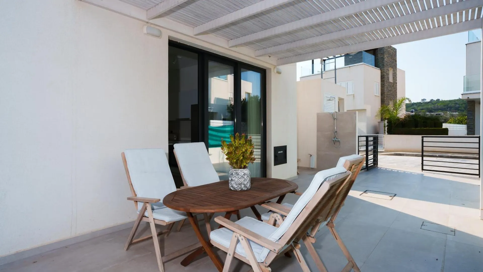 Wealthystays 2Br Retreat , 5Min Walk To Beach Protaras 0*,  Cyprus