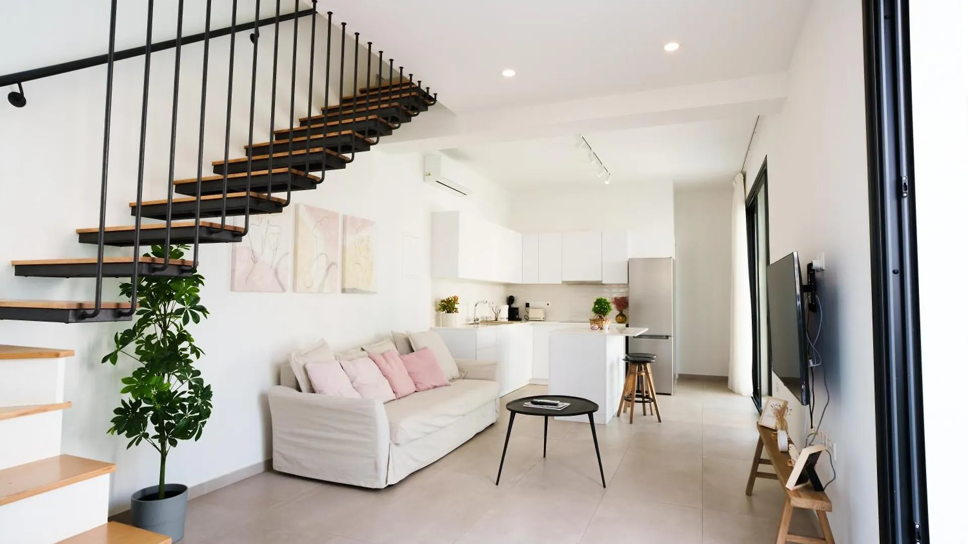 Wealthystays 2Br Retreat , 5Min Walk To Beach contacts